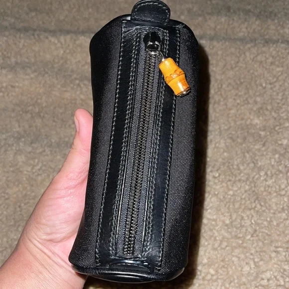 GUCCI Authentic Bamboo cosmetic pouch. - Picture 3 of 6